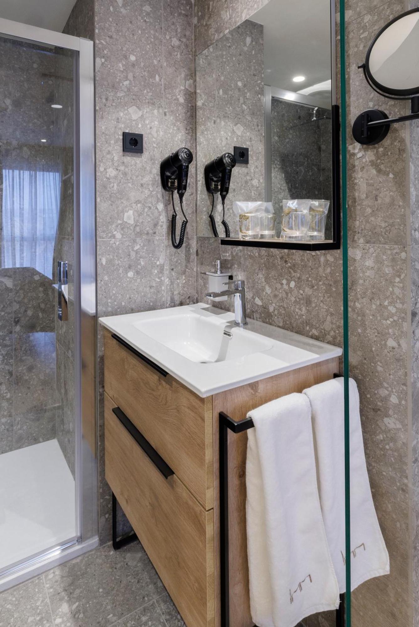Inn Boutique Леон Екстер'єр фото